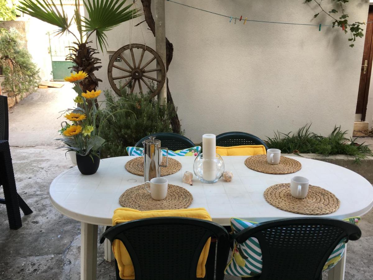 Apartment Marina Komiža Zewnętrze zdjęcie