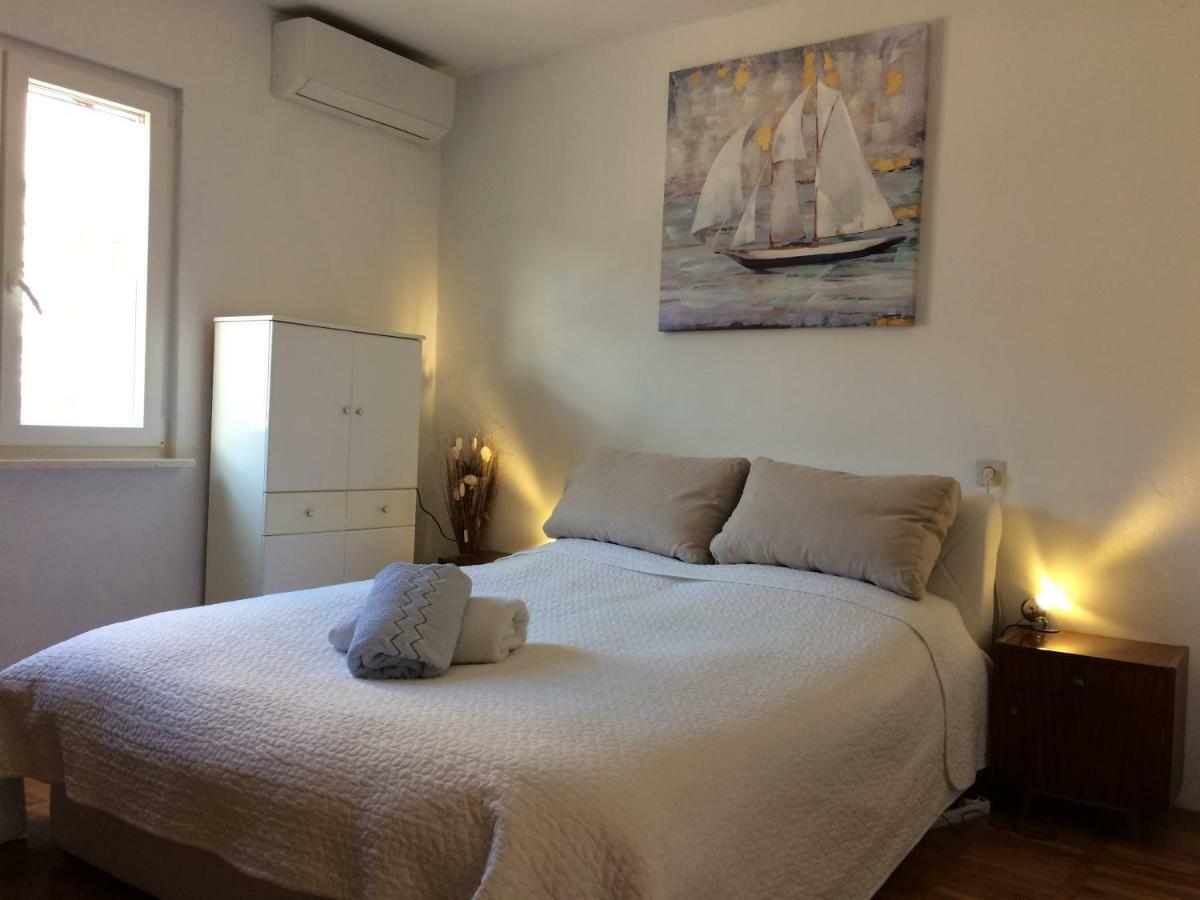Apartment Marina Komiža Zewnętrze zdjęcie